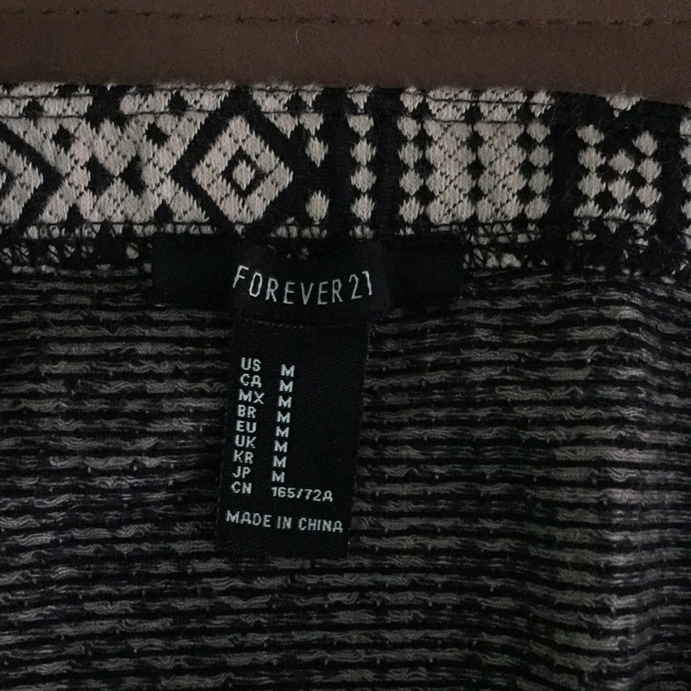 Patterned skirt - Picture 2 of 2